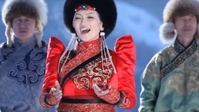 ᠴᠠᠭᠠᠨ ᠰᠠᠷ᠎ᠠ- ᠥ᠊ ᠤᠶᠠᠩᠭ᠎ᠠ᠂ ᠨᠸᠠᠨᠰ ᠬᠠᠮᠲᠤᠯᠢᠭ Цагаан сар МУГЖ Ө Уянга, Нюанс хамтлаг