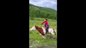 ᠮᠣᠷᠢᠨ ᠳᠤ ᠡᠷᠡᠮᠡᠭᠡᠢ ᠭᠡᠵᠦ ᠵᠢᠭᠲᠡᠭᠡᠬᠡᠨ ᠠᠶᠠᠯᠠᠯ ᠤᠨ ᠮᠠᠨᠢ ᠬᠠᠮᠤᠭ ᠤᠨ ᠣᠳᠬᠣᠨ ᠬᠥᠲᠥᠴᠢ ᠥᠬᠢᠨ ᠮᠠᠨᠢМоринд эрэмгий гэж жигтээхэн аяллын маань хамгийн отгон хөтөч охин маань