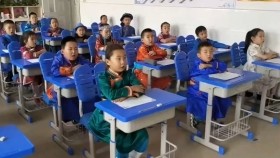 ᠲᠠᠪᠤᠨ ᠵᠢᠯ ᠦ᠋ᠨ ᠡᠮᠦᠨᠡᠬᠢ ᠨᠢᠭᠡ ᠣᠨ ᠤ᠋ ᠬᠡᠦᠬᠡᠳ ᠦ᠋ᠳ ᠡᠢᠮᠦ ᠪᠠᠢᠵᠠᠢ ᠂ ᠣᠳᠣ ᠶ᠋ᠢᠨ ᠨᠢᠭᠡ ᠣᠨ ᠶᠠᠮᠠᠷ ᠪᠣᠯТаван жилийн өмнөх нэг оны хүүхдүүд ийм байжээ , одын нэг он ямар бол
