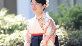 ᠶᠠᠫᠣᠨ ᠤ᠋ ᠳᠠᠷᠠᠭ᠎ᠠ ᠶ᠋ᠢᠨ 《ᠬᠠᠭᠠᠨ》 ᠪᠣᠯᠬᠤ ᠶᠣᠰᠣᠲᠠᠢ ᠭᠡᠭᠳᠡᠳᠡᠭ ᠠᠢᠺᠣ ᠭᠦᠩᠵᠦЯПОНЫ ДАРААГИЙН ХААН БОЛОХ ЁСТОЙ ГЭГДДЭГ АИКО ГҮНЖ