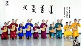 ᠡᠵᠢ ᠳ᠋ᠦ᠍ ᠪᠡᠨ ᠡᠷᠭᠦᠬᠦ ᠳᠠᠭᠤᠤ Eejdee örgökh duuЭэждээ өргөх дуу