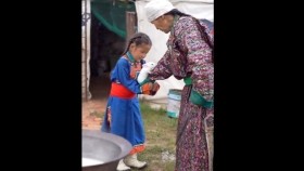 ᠬᠥᠭᠡᠷᠦᠬᠦᠨ ᠥᠬᠢᠨ ᠦ ᠬᠥᠭᠡᠷᠦᠬᠦᠨ ᠲᠠᠤᠯᠠᠢХөөрхөн охины хөөрхөн туулай