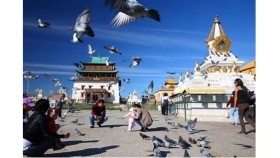 ᠲᠠᠭᠲᠠᠬ᠋᠎ᠠ ᠶ᠋ᠢ ᠪᠤᠤ ᠬᠠᠷᠪᠤ   Тагтааг бүү харва