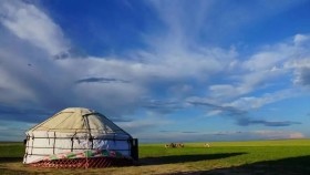 ᠠᠬ᠎ᠠ ᠶ᠋ᠢᠨ ᠮᠢᠨᠢ ᠨᠤᠲᠤᠭ  ( ᠣᠷᠱᠤᠨ ᠭᠣᠣᠯ ) - ᠦᠭᠡ ᠄  ᠽ‍ · ᠫᠦᠷᠫᠦᠰᠦᠷᠦᠩ  ᠂  ᠠᠶ᠎ᠠ ᠄ ᠠᠯᠲᠠᠨᠭᠡᠷᠡᠯ  Ахын минь нутаг ( Оршин гол ） – Үг ᠄ З · Пүрпүүсүрэн  ᠂ Ая ᠄ Алтангэрэл