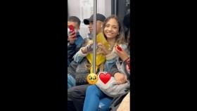 ᠰᠠᠢᠬᠠᠨ ᠰᠠᠨᠠᠭᠠᠲᠠᠢ ᠥᠬᠢᠨELA FICOU TÃO FELIZ