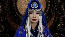 ᠮᠣᠩᠭᠣᠯ ᠤᠨ ᠶᠡᠬᠡ ᠬᠠᠲᠤᠳ ᠪᠥᠵᠢᠭ ᠦᠨ ᠲᠤᠤᠯᠢᠰ ᠤᠨ 10 ᠵᠢᠯ ᠦᠨ ᠣᠢ ᠶᠢᠨ ᠲᠣᠭᠯᠠᠯᠲᠠМонголын их хатад бүжгэн туульсын 10 жилийн ойн тоглолт