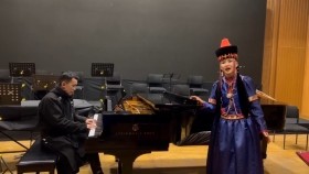 ᠬᠣᠯᠠ ᠯᠡ ᠪᠠᠢᠨ᠎ᠠ - ᠪ ∙ ᠨᠣᠮᠢᠨ-ᠡᠷᠳᠡᠨᠢ-ᠪᠤᠷᠢᠶᠠᠳ ᠠᠷᠠᠳ ᠤᠨ ᠳᠠᠭᠤᠤ Буриад ардын дуу _Холо лэ байна_ Б.Номин-Эрдэнэ