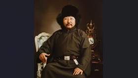 ᠬᠥᠮᠦᠨ ᠭᠠᠯᠲᠤ ᠲᠡᠷᠭᠡ- ᠪᠠᠪᠤᠤ ᠶ᠋ᠢᠨ ᡀᠬᠠᠪᠠᠰᠥ᠋ᠷᠦᠩ Хүн галт тэрэг- Бавуугийн Лхагвасүрэн